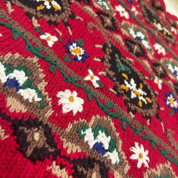 Vtg Signature by Northern Isles Red Floral Knit Sweater Hand Knit Embroider Sz S - Picture 5 of 8